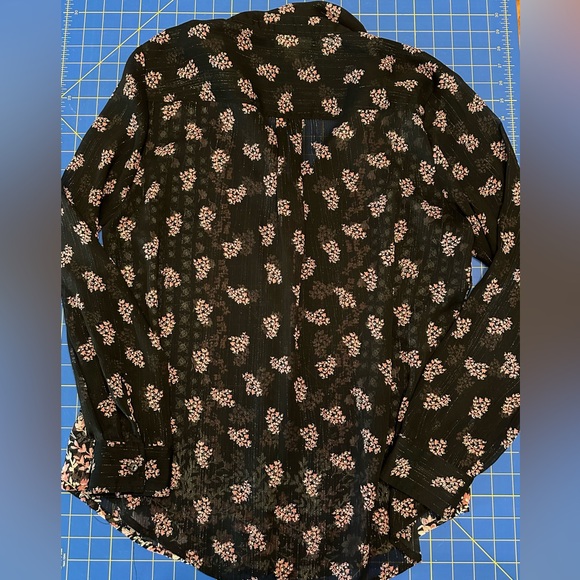 Style and Co Sheer Metallic Button Up Long Sleeve Floral Blouse Black Pink M - Picture 2 of 6